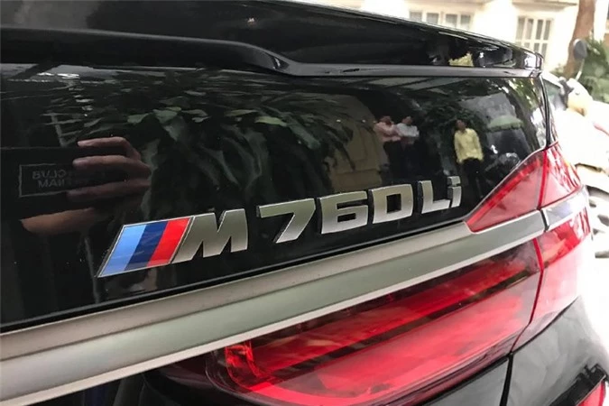 Can canh BMW M760Li xDrive hon 12 ty, dat nhat Viet Nam-Hinh-2