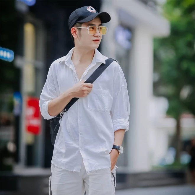 Hot boy trường cảnh sát nổi tiếng trên mạng nhờ hát hay, đàn giỏi - ảnh 5