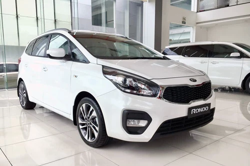 Kia Rondo. Ảnh: AutoPro.