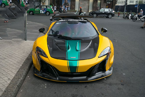 Tận mục McLaren 650S Spider hơn 16 tỷ độ Liberty Walk ở Sài Gòn