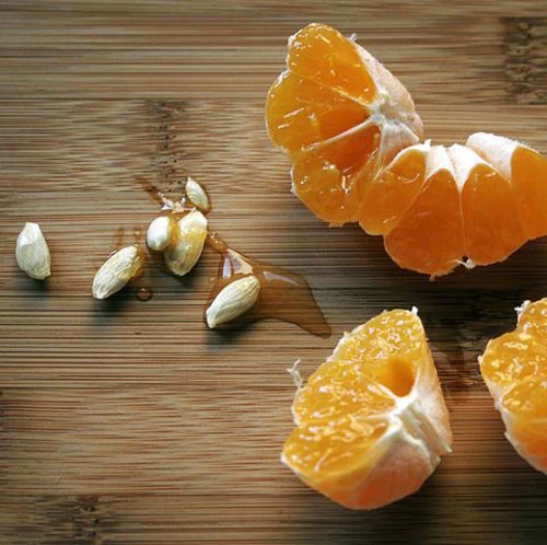 Một trong những lợi ích đầu tiên của hạt cam đó chính là nó có thể giúp loại bỏ các tế bào gốc gây tổn hại cho ADN. Ảnh: hearstapps.