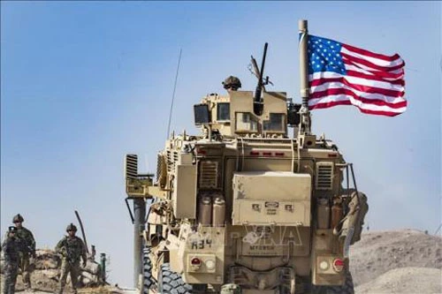 Binh sĩ Mỹ làm nhiệm vụ tại thị trấn Ras al-Ain, tỉnh Hasakeh, Syria, ngày 6/10/2019. (Ảnh: AFP/TTXVN)