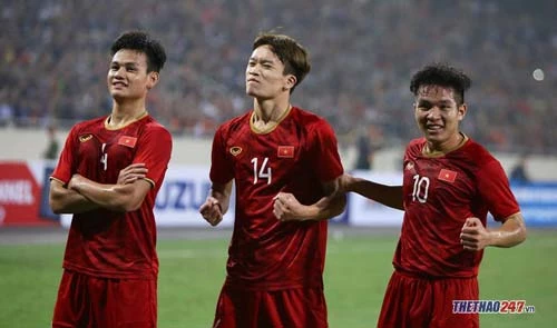 Bóng đá Việt Nam lại sôi động với các trận đấu ở SEA Games.