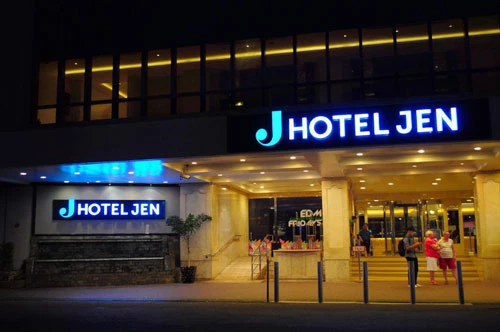 Sảnh của Jen Hotel.