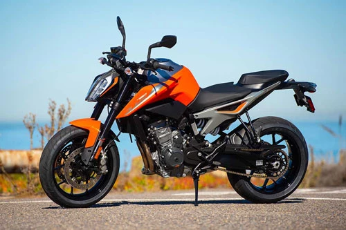 7. KTM 790 Duke 2019 (giá: 10.099 euro).