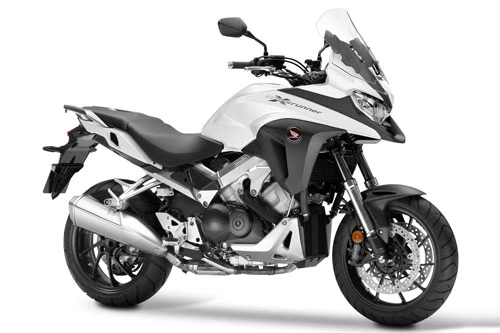 8. Honda Crossrunner 2020 (giá: 12.290 euro).