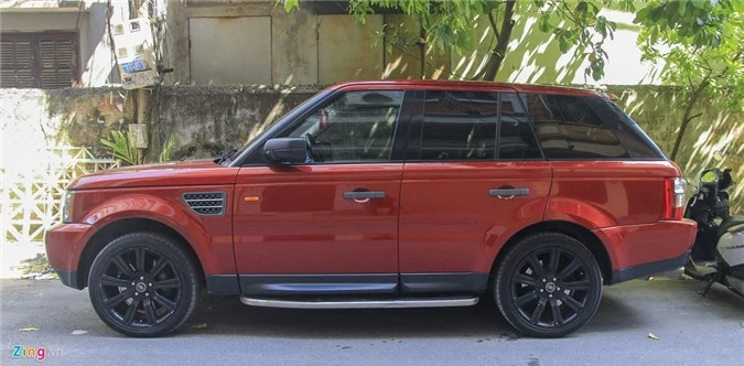 Range Rover Sport 11 nam tuoi gia hon 900 trieu dong-Hinh-3