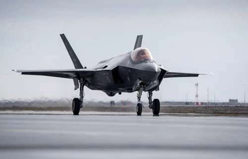 Tiêm kích tàng hình F-35.