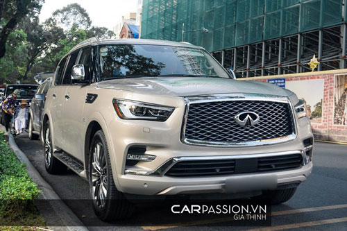 Cận cảnh “khủng long” Infiniti QX80 hơn 9 tỷ ở Sài Gòn