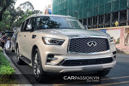 Đây chính là chiếc xe SUV Infiniti QX80 2020 mới thứ hai được đưa về nước, trước đó một chiếc Infiniti QX80 khác mang màu trắng đã được nhập khẩu về Việt Nam theo diện chính hãng nhưng đến nay vẫn chưa có thông tin chính thức.