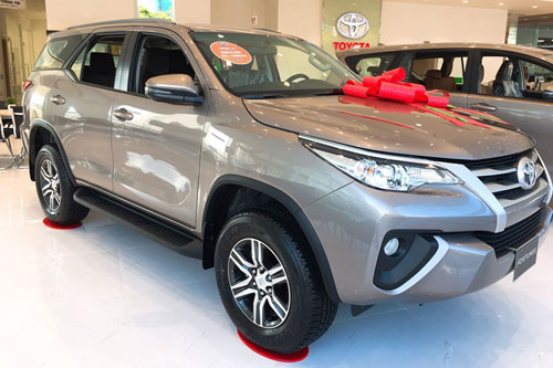 Toyota Fortuner giảm giá 160 triệu tại Việt Nam