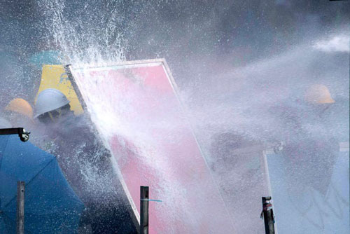 Biểu tình Hong Kong xuất hiện vũ khí tự chế, cung tên sát thương thế nào?