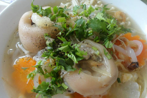 Hướng dẫn chế biến món bánh canh giò heo ngon miễn chê