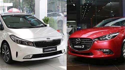 Kia Cerato 2019 (trái) và Mazda 3 (phải) giảm giá mạnh.