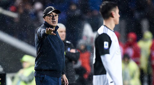 Sarri bị coi như Taliban vì Sarri-ball, không có vấn đề gì với Ronaldo