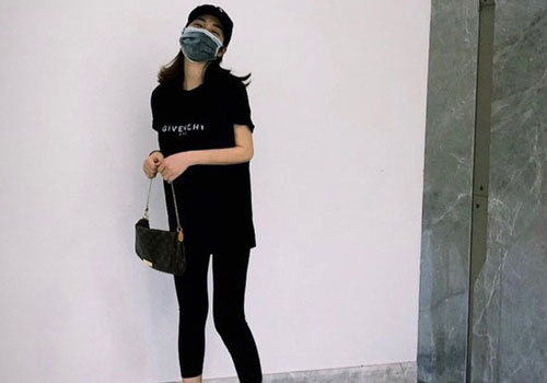 Hòa Minzy khoe vóc dáng sau tin mới sinh con