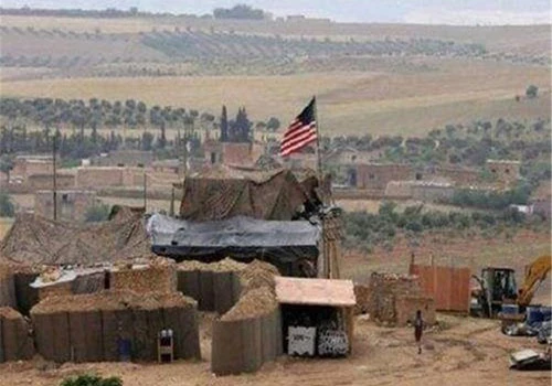 Quân đội Mỹ đã rút khỏi 16/23 căn cứ và “nhường” những cứ điểm này cho liên minh Nga – Syria. Nguồn: Sina