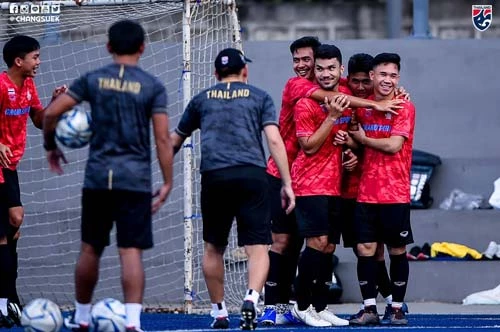 Cầu thủ U22 Thái Lan đặt mục tiêu vô địch SEA Games 30. Ảnh: Chansuek.