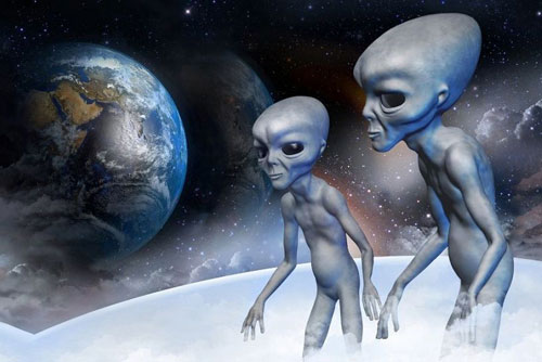 Người ngoài hành tinh cử UFO theo dõi Trái đất
