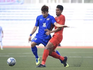 HLV Thái Lan có động thái lạ trước trận thứ 2 ở SEA Games 30