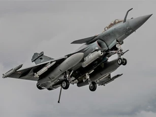 Vừa nhập biên "hàng khủng" Rafale, Ấn Độ đã định phô diễn sức mạnh