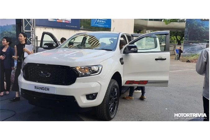 Xem truoc Ford Ranger FX4 va Everest Sport moi sap ve Viet Nam-Hinh-7