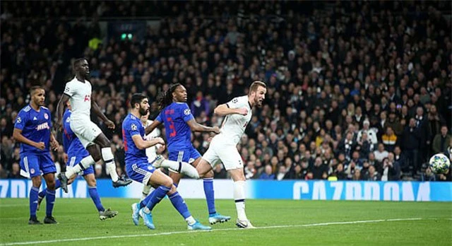 Kane ấn định chiến thắng cho Tottenham
