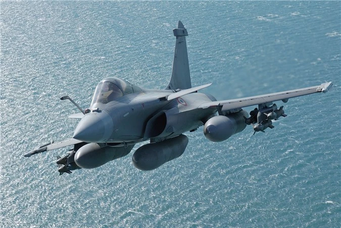Vừa nhập biên "hàng khủng" Rafale, Ấn Độ đã định phô diễn sức mạnh - Hình 4 Vua nhap bien