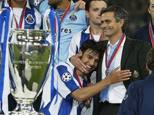 Những khoảnh khắc đặc biệt của Mourinho tại Champions League