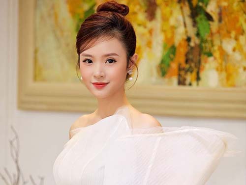 Hot girl Midu và những người nổi tiếng từng đi dạy học