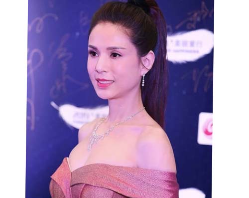 “Tiểu Long Nữ” Lý Nhược Đồng trẻ đẹp đáng ngưỡng mộ!