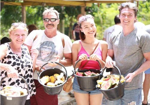 Hôn phu ngoại quốc của Hoàng Oanh điển trai không kém hot boy