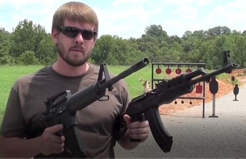 CLIP: So sánh sức mạnh của súng AR-15 của Mỹ và trường tấn công AK-47 của Nga