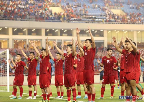 CHÍNH THỨC: Việt Nam thăng tiến lịch sử, Thái Lan rớt hạng thê thảm trên BXH FIFA