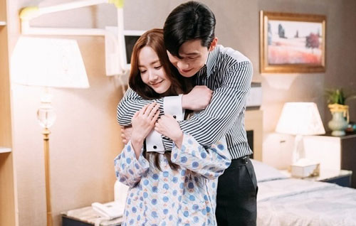 Muốn được người đàn ông luôn ôm chặt trong vòng tay, người phụ nữ cần phải học những điều sau