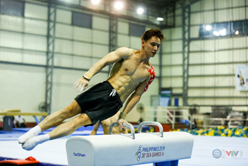 SEA Games 30: Dàn "hot boy" Thể dục dụng cụ Việt Nam tích cực luyện tập tại Manila để tranh HCV