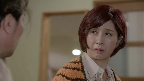 Chỉ vì 1 câu nói của mẹ chồng tương lai, con dâu đốt váy cưới cùng 500 tấm thiệp mời rồi bỏ về