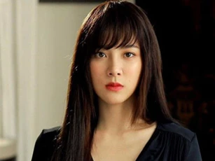Mẹ chồng quý dâu út nên sang tên cho mảnh đất cả tỷ, tuyên bố với dâu cả 'tôi chả thèm nhờ vả chị' và cái kết không ngờ