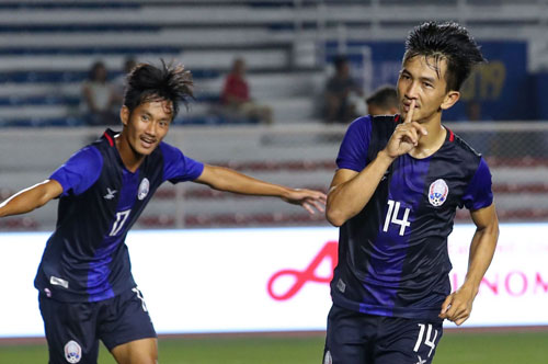 SEA Games 30: Đoạt ngôi đầu từ tay U22 Myanmar, U22 Campuchia có cơ hội lớn vào bán kết