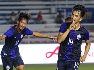 SEA Games 30: Đoạt ngôi đầu từ tay U22 Myanmar, U22 Campuchia có cơ hội lớn vào bán kết