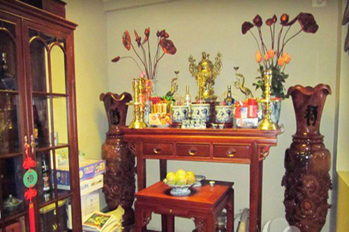 B&#xE0;n th&#x1EDD; &#x111;&#x1EB7;t &#x111;&#xFA;ng cung &#x201C;hao t&#xE0;i&#x201D; n&#xE0;y, c&#xE1;i ngh&#xE8;o &#x111;eo b&#xE1;m c&#x1EA3; &#x111;&#x1EDD;i