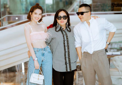 Vlog mới của Vũ Khắc Tiệp sẽ có sự xuất hiện của Phượng Chanel, nhưng nữ đại gia sẽ lên sóng 5 phút hay 5 giây thì hai bên vẫn đang tranh luận "căng" lắm