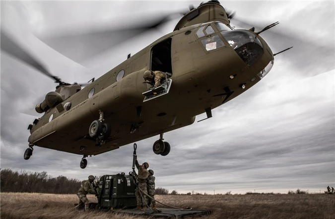 Taliban tuyen bo ban ha truc thang CH-47 cua My, Washington im lang!-Hinh-4