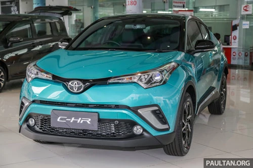 Toyota CH-R 2019 phiên bản 1.8 HV MID.