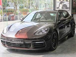 Cận cảnh Porsche Panamera 4 Sport Turismo giá 5,66 tỷ đồng tại Việt Nam