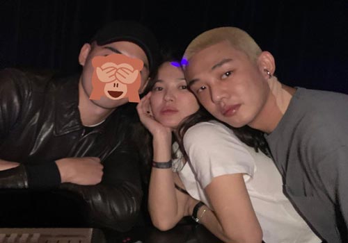 Ly hôn Song Joong Ki, Song Hye Kyo ngày càng táo bạo khi thường xuyên chụp hình cùng trai trẻ