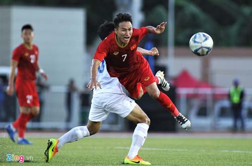 Tuyển thủ Lào tìm cầu thủ U22 Việt Nam để xin lỗi