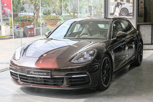 Cận cảnh Porsche Panamera 4 Sport Turismo giá 5,66 tỷ đồng tại Việt Nam