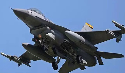 Chiến lược “nội ứng ngoại hợp” của Mỹ làm Iran “nghẹt thở”