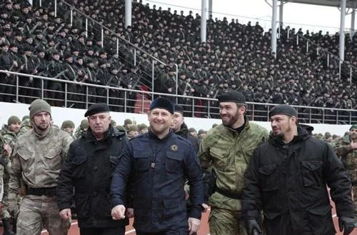 Lính Nga người Chechen thiện chiến trong áo _PMC của Kadyrov